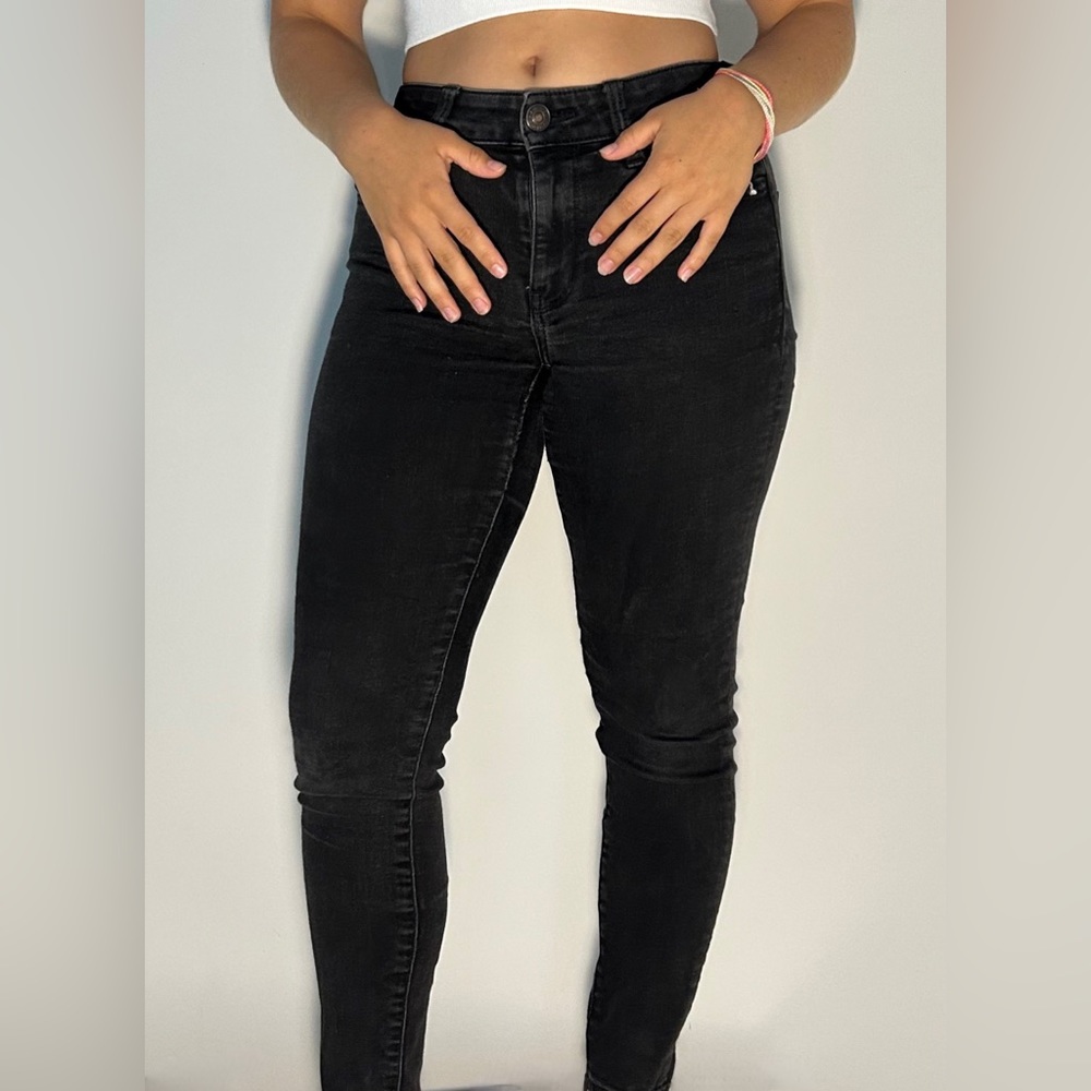 Black American Eagle Womens size 4 jeans